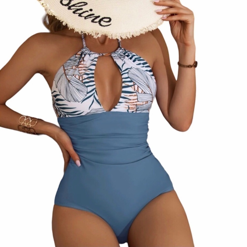 LEAF print ruched halter 1-piece swimsuit. New. Size XL - Picture 2 of 6